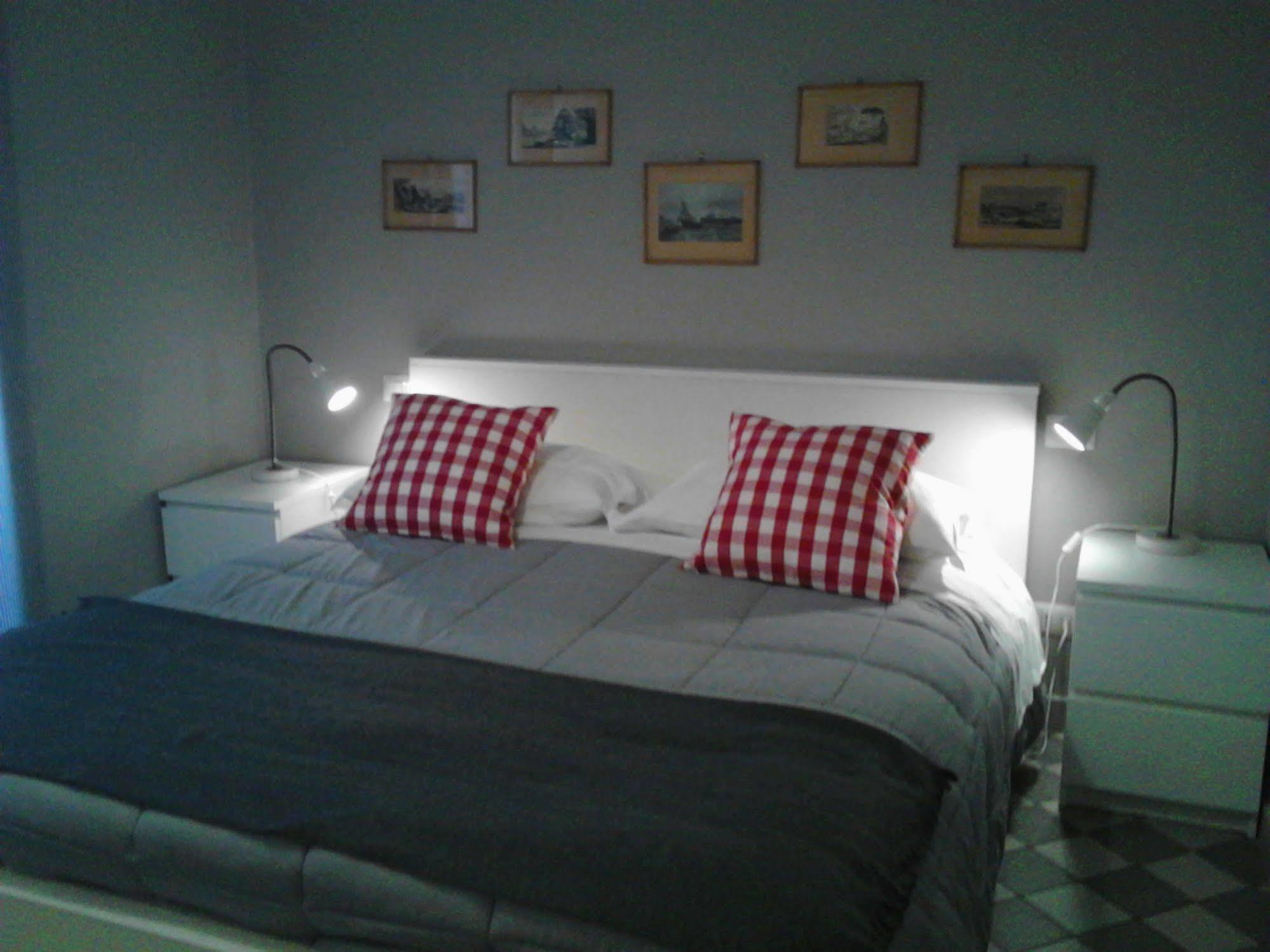 Le Stanze Di Pietro Bed & Breakfast Rome Bagian luar foto